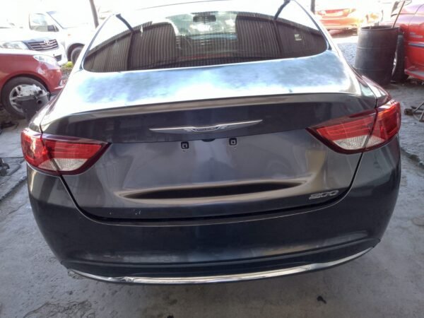 Chrysler 200 C 2015 - Image 9