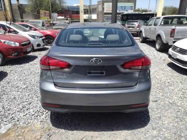 KIA FORTE 2017 - Image 4