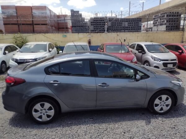KIA FORTE 2017 - Image 8