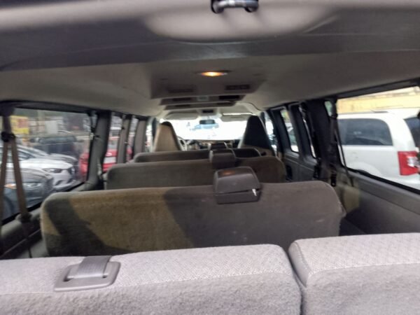 CHEVROLET EXPRESS VAN 2016 15 PASAJEROS - Image 3