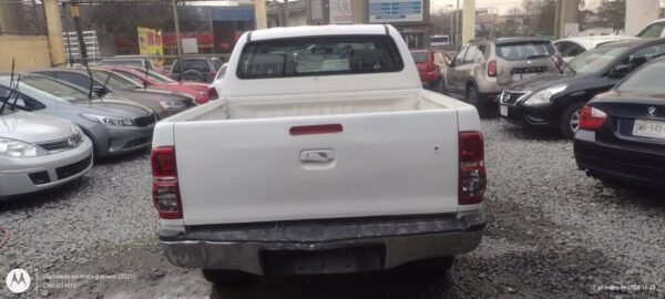 TOYOTA HILUX 2015 - Image 3