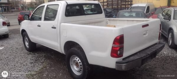 TOYOTA HILUX 2015 - Image 4