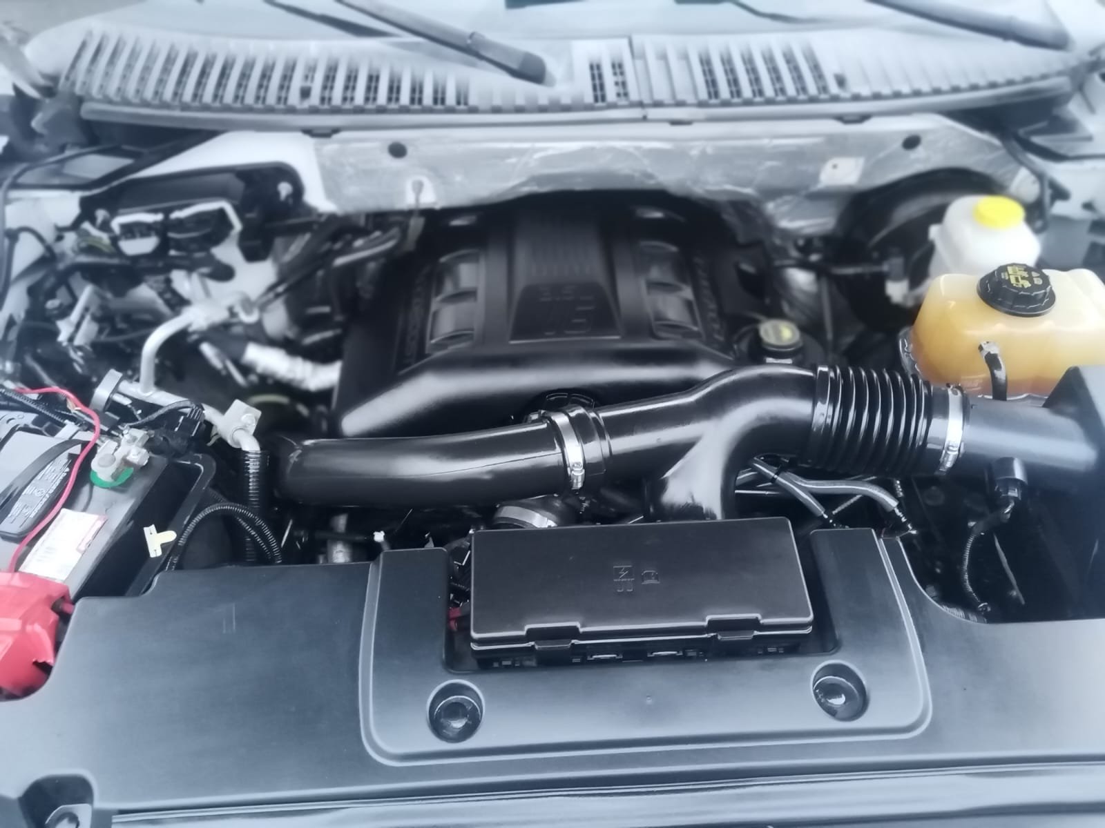 Ford EXPEDITION XLT 2017 - Image 10